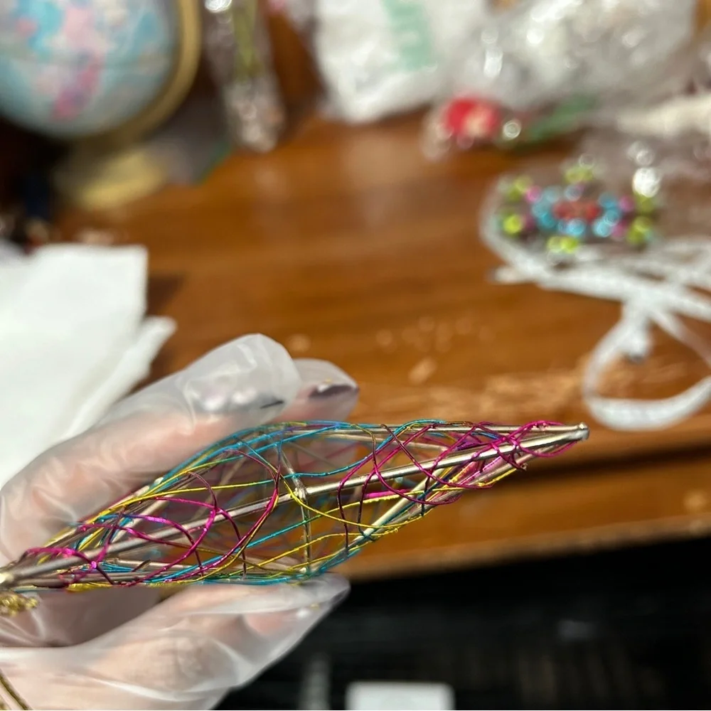 Multicolor Wire Art Star Christmas Ornament - “Mistletoe”